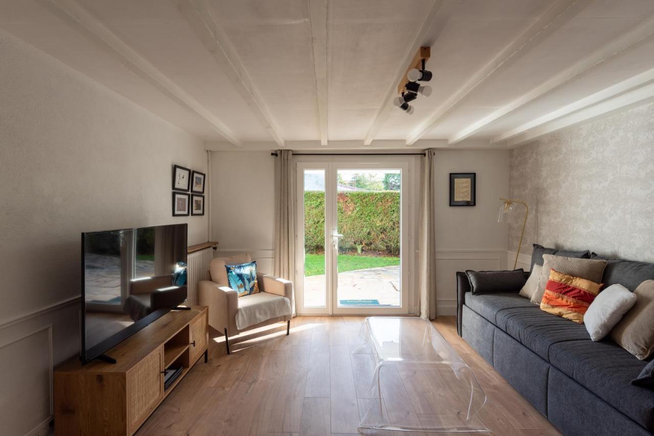 Au 9Eme Art Apartman La Rochefoucauld Kültér fotó