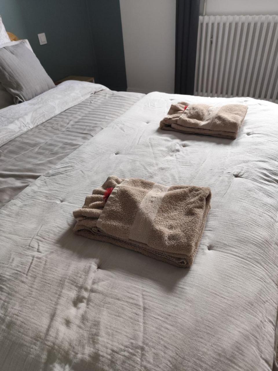 Au 9Eme Art Apartman La Rochefoucauld Kültér fotó